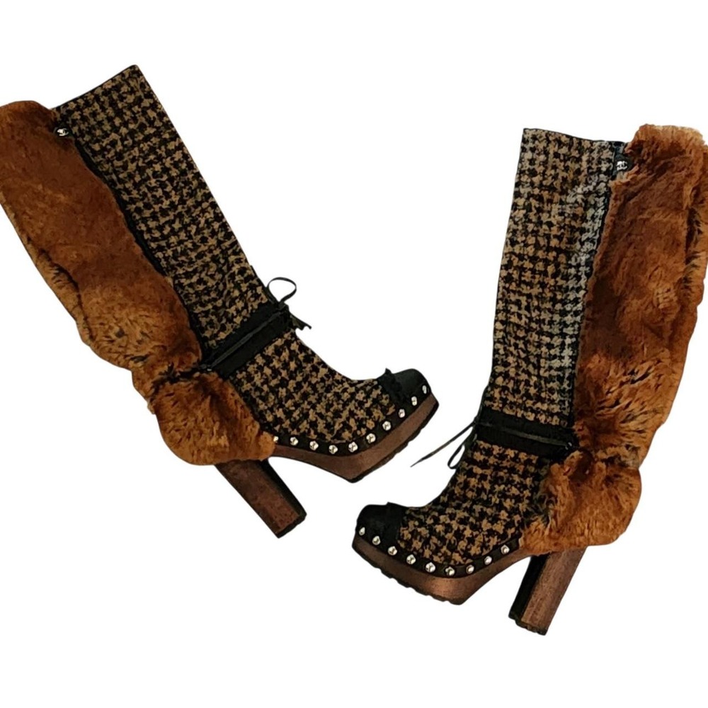 CHANEL Archival 2010 Ice Runway Fur Tweed Wood Clog Boots 40 - Picture 3 of 10